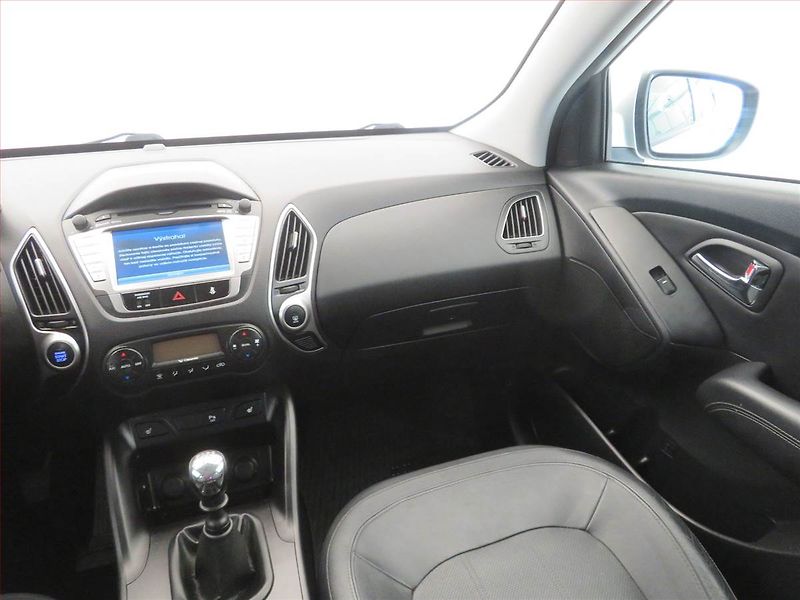 Hyundai ix35 (2014) 2.0 CRDi, 4X4, Navi, Tempomat - fotka 8 z 17