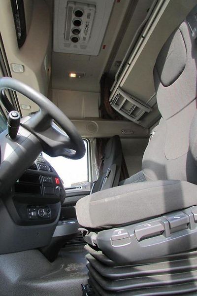 DAF XF 480 4x2 lowdeck - fotka 4 z 6
