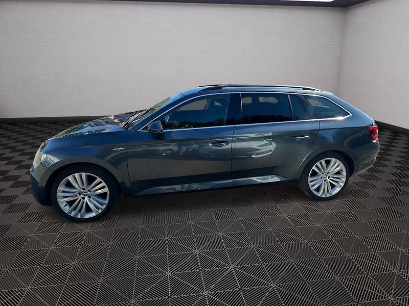 Škoda Superb (2015) 2.0Tdi 140KW DSG - fotka 4 z 23