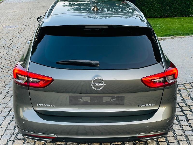 Opel Insignia 2.0CDTi MAN SERVISKA TAŽNÉ LED - fotka 12 z 55