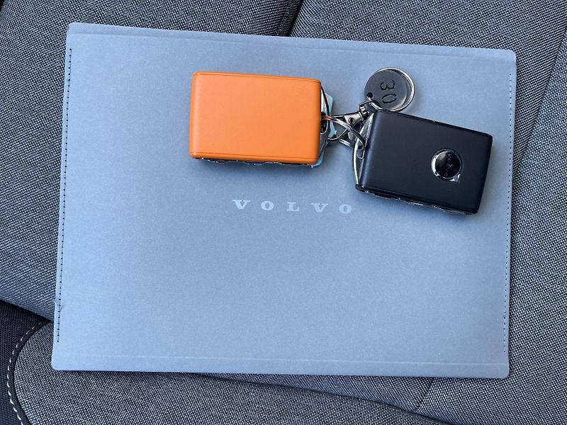 Volvo XC40 B3 FWD BE // 360 // kola - fotka 51 z 51