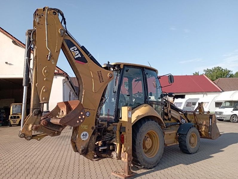 Caterpillar (2010) 432E - fotka 10 z 16