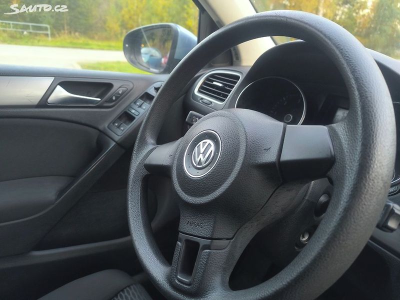 Volkswagen Golf TDI 66KW,PĚKNÝ,SERVISKA,1MAJ57 - fotka 10 z 23