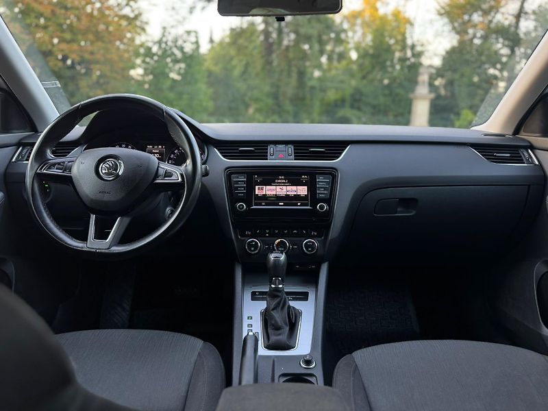 Škoda Octavia 2.0TDi STYLE 1.MAJ DPH ROZVODY - fotka 5 z 25