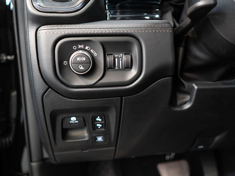 Dodge RAM (2026) 5.7 HEMI V8 Limited 4 LIFT - fotka 24 z 50