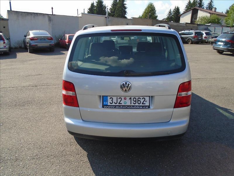 Volkswagen Touran 1,9   1,9,TDI-77KW-BEZ DPF - fotka 3 z 19