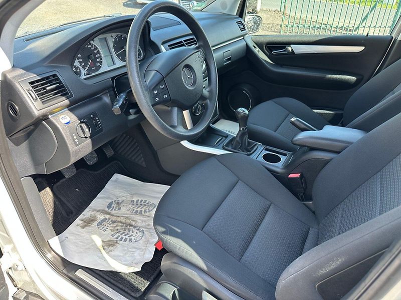 Mercedes-Benz Třídy B (2008) 1.7i 85kw - fotka 9 z 30