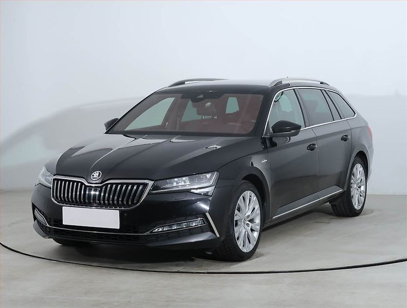 Škoda Superb (2024) Laurin&Klement 2.0 TDI - fotka 2 z 23