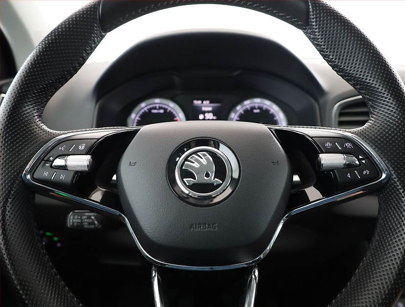 Škoda Karoq (2021) Style 1.5 TSI - fotka 8 z 21