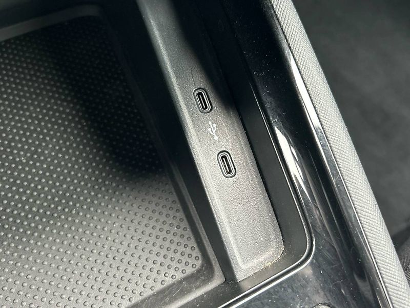 Škoda Scala (2021) 1.0 TSI Style - fotka 12 z 28