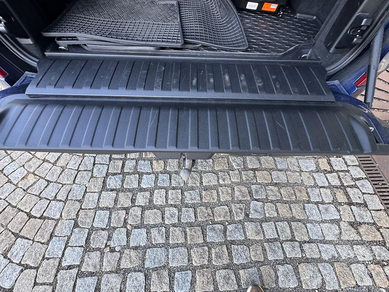 BMW X5 M50i V8 - fotka 29 z 29