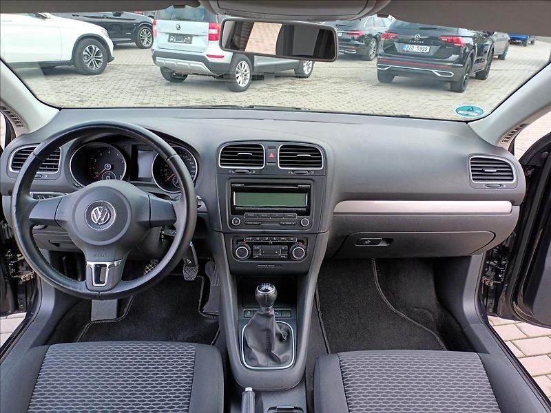 Volkswagen Golf 1,2 TSI,77KW,DIGIKLIMA,SERVIS - fotka 11 z 36