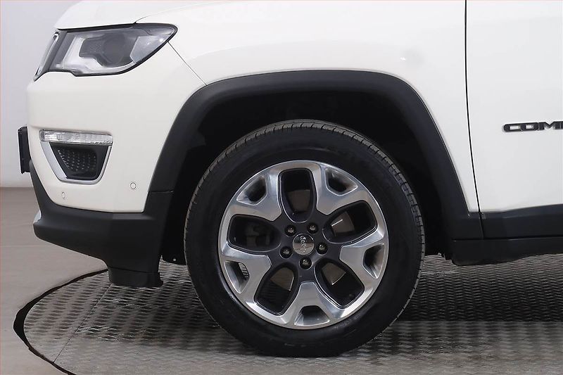 Jeep Compass (2020) 1.4 MultiAir, 4X4, Automat - fotka 15 z 24