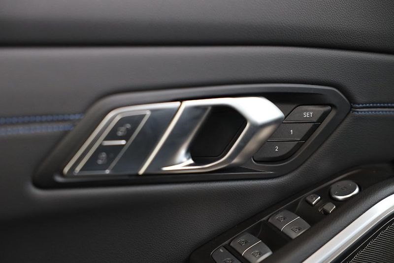 BMW Řada 3 M340d xDrive Touring - fotka 15 z 19