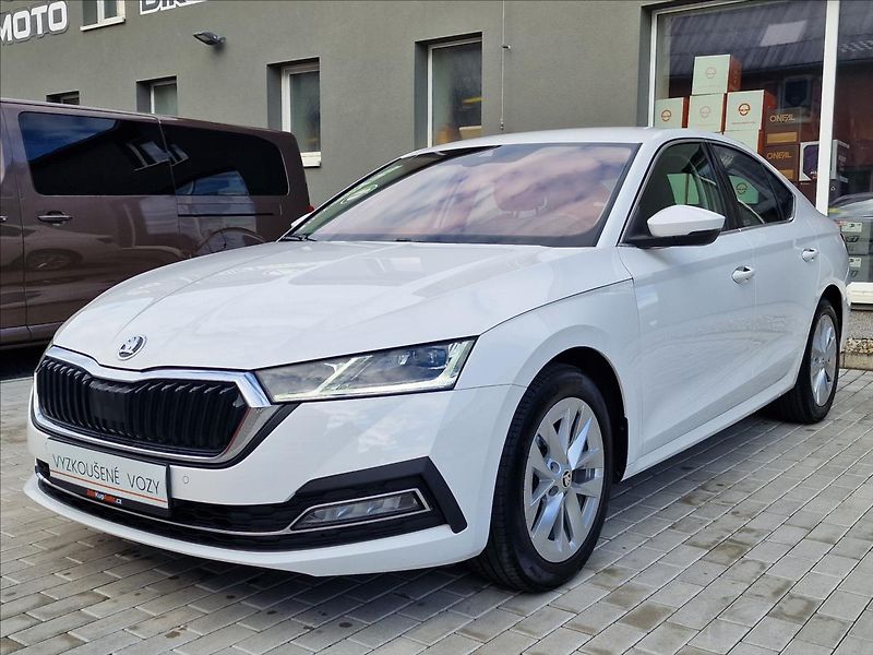 Škoda Octavia 2.0TDI DSG Style,ČR,1.Majitel - fotka 5 z 50