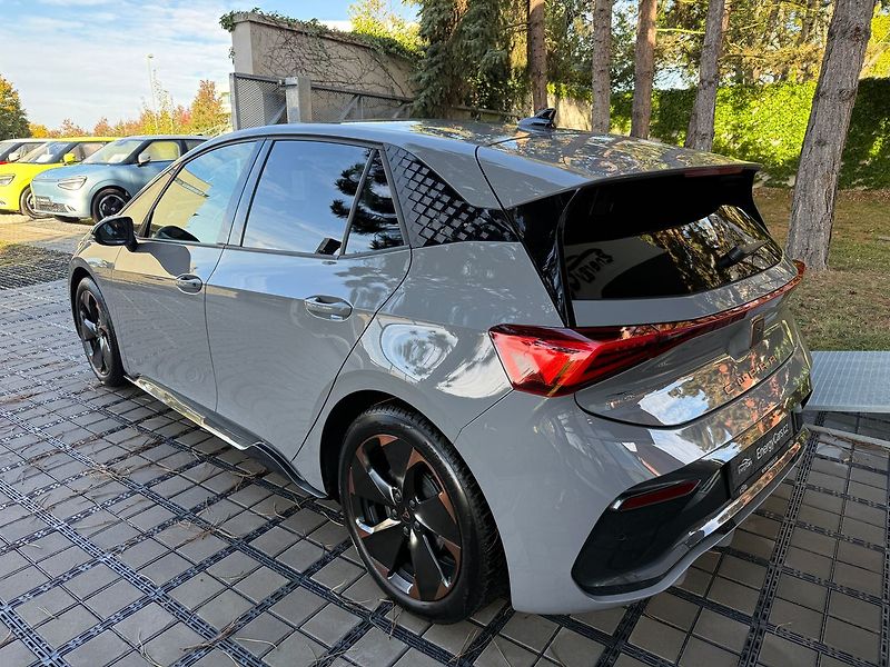 Cupra Born 150kW 360° kamera HUD 62kWh ba - fotka 4 z 45