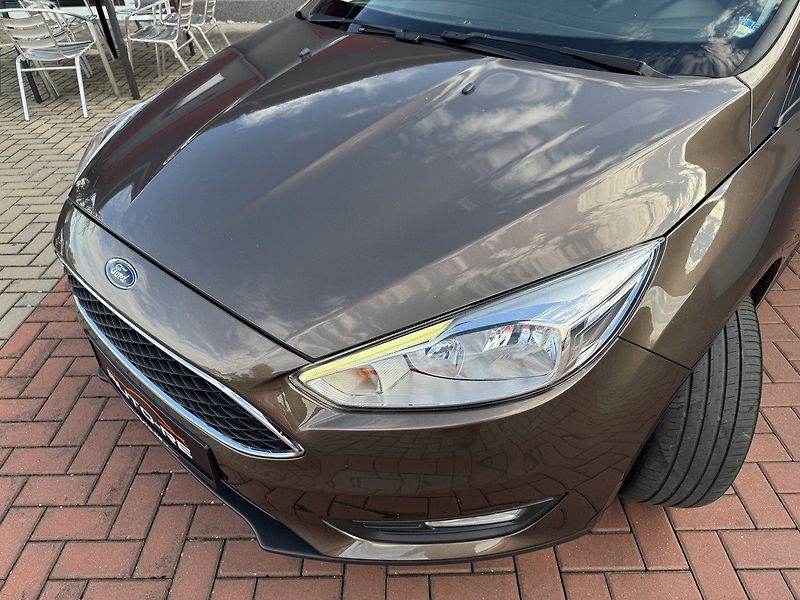 Ford Focus (2017) 1.6 Ti-VCT Digi Klima Tempomat - fotka 31 z 45