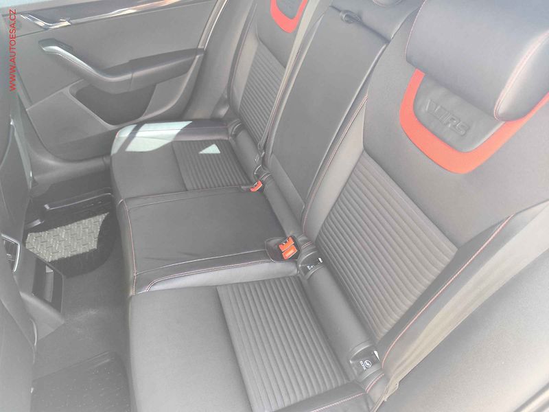 Škoda Octavia (2014) 2.0 TDi, ČR, Navi, bixen - fotka 10 z 27