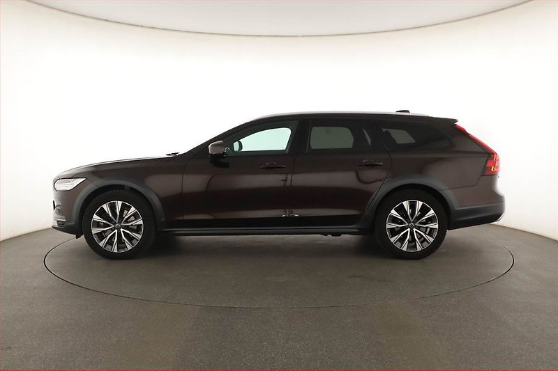 Volvo V90 (2020) Cross Country - fotka 3 z 20