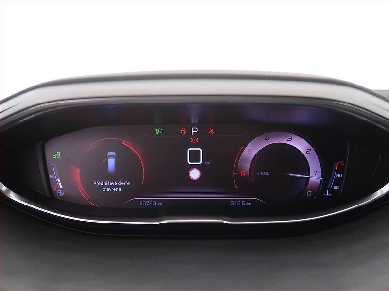 Peugeot 5008 (2019) GT Line 2.0 BlueHDi - fotka 9 z 16