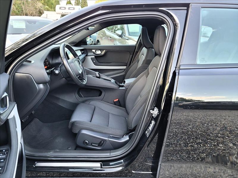 Polestar 2 0,0 300kw,AWD,MATRIX,SOH 91,5% - fotka 9 z 50
