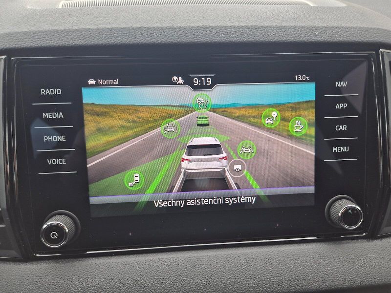 Škoda Karoq (2025) Sportline 1.5TSi 110kW 7°autom - fotka 22 z 31