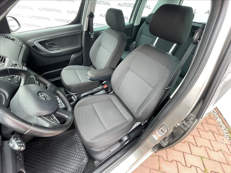 Škoda Roomster 1,2 TSi,77kW,serv.kn. - fotka 11 z 23