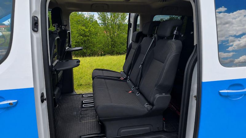 Toyota ProAce (2022) ČR L2 Automat 8 pax Webasto - fotka 12 z 28
