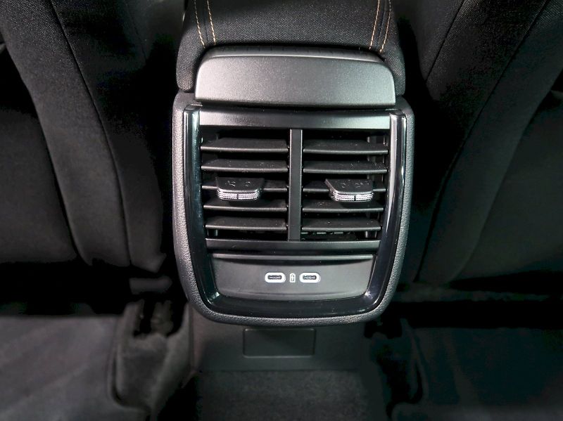 Škoda Scala (2025) TOP SELECTION 1.5TSI 110KW LED - fotka 34 z 35