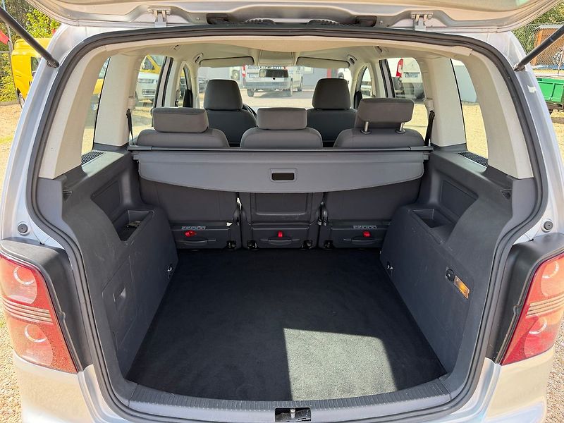 Volkswagen Touran 1.9TDi 77kW*TAŽNÉ* KLIMA - fotka 7 z 24