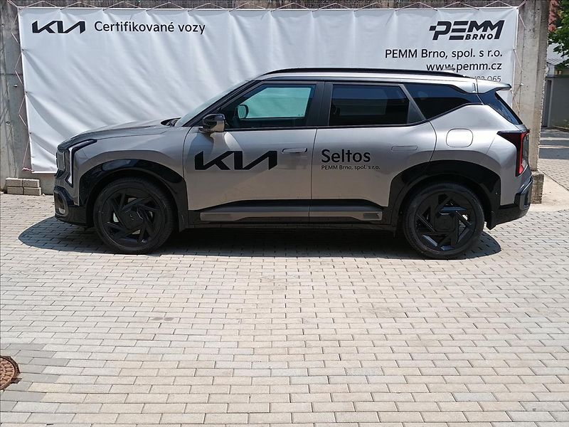 Kia Seltos 1,6 T-GDi GPF 4x2 7DCT X-LINE - fotka 3 z 8