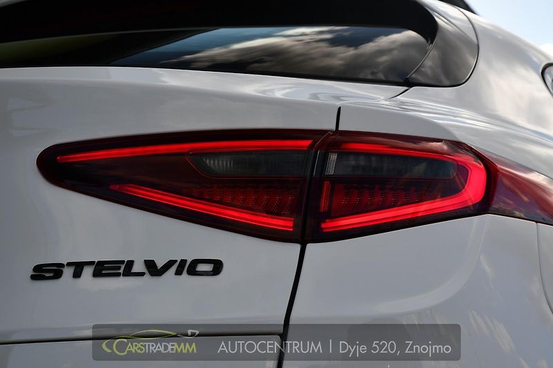 Alfa Romeo Stelvio 2,2JTD 154 KW 4x4 - fotka 50 z 50