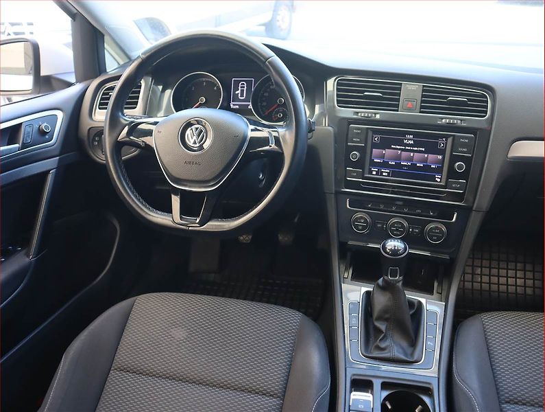 Volkswagen Golf (2018) 1.6 TDI, Tempomat - fotka 7 z 19