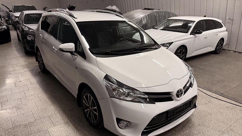 Toyota Verso (2014) 2.0DID,ČR,7 MÍST,2 MAJITEL - fotka 12 z 32