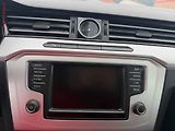 Volkswagen Passat (2015) 2.0 TDi, AC, park.asist - náhled 10