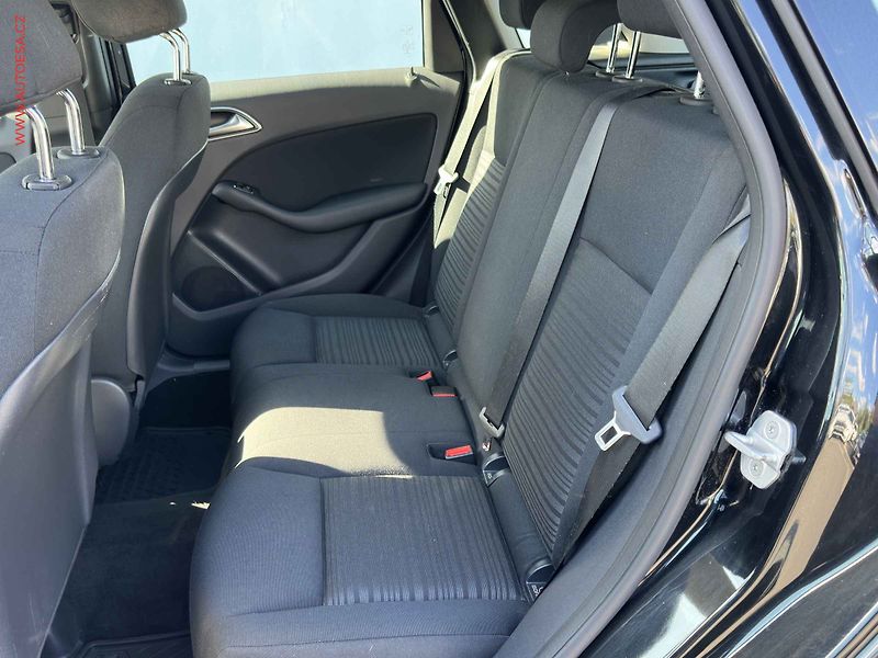 Mercedes-Benz Třídy B (2014) 2.0T B220 4Mat, 1.maj,ČR, AT - fotka 10 z 20