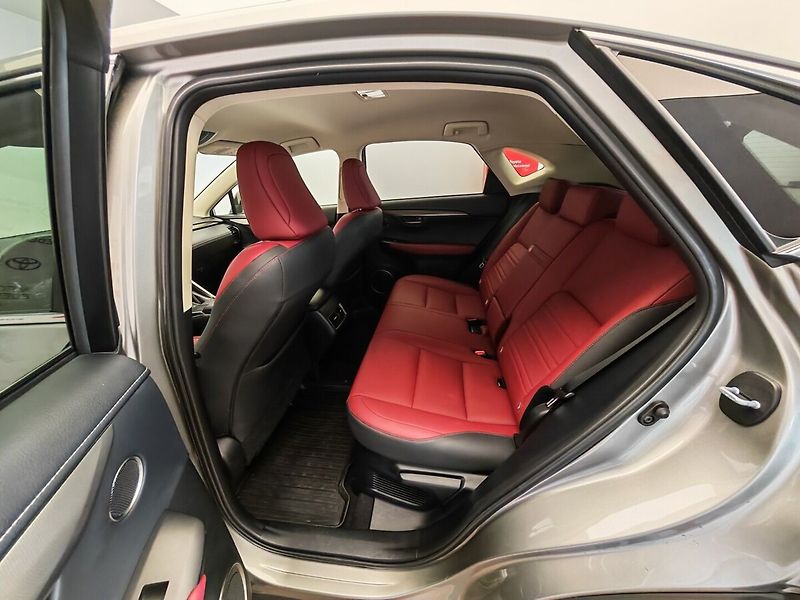 Lexus NX 300h 2.5 300h 145kW 4WD Best Busine - fotka 24 z 39