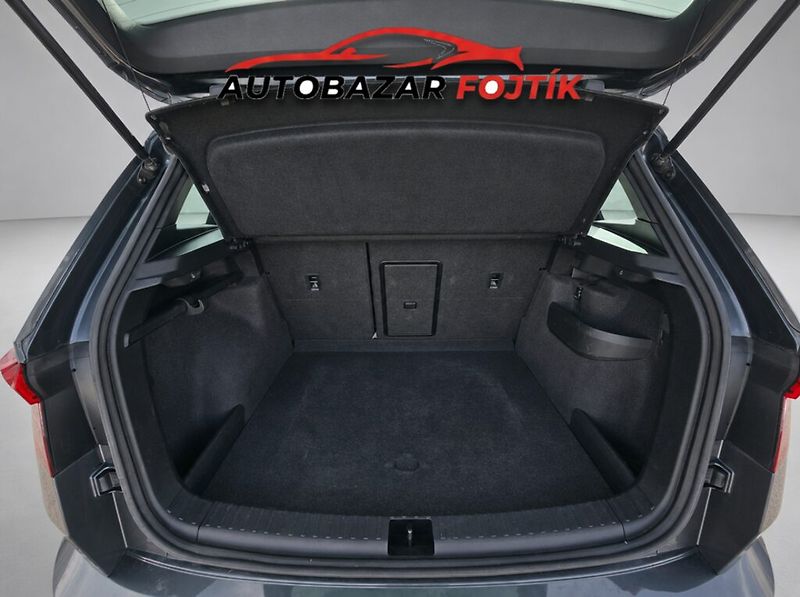 Škoda Karoq (2019) 2.0 TDi 110kW 4x4 Sportline DS - fotka 15 z 21