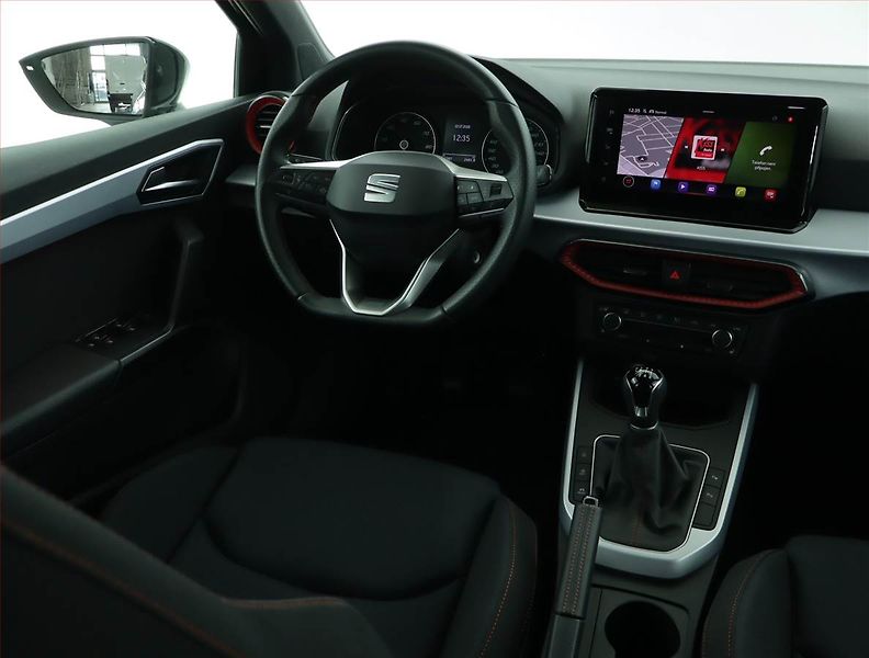 Seat Arona (2023) FR 1.0 TSI, Serv.kniha, Navi - fotka 7 z 15
