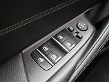 BMW Řada 5 (2019) Sport Line 530d xDrive - náhled 16