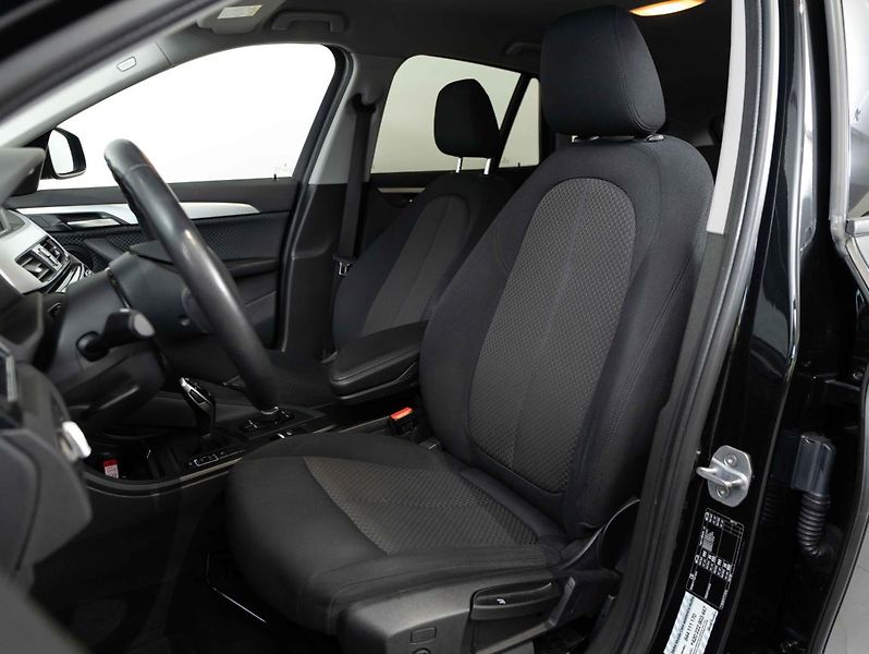 BMW X1 sDrive18i - fotka 18 z 22