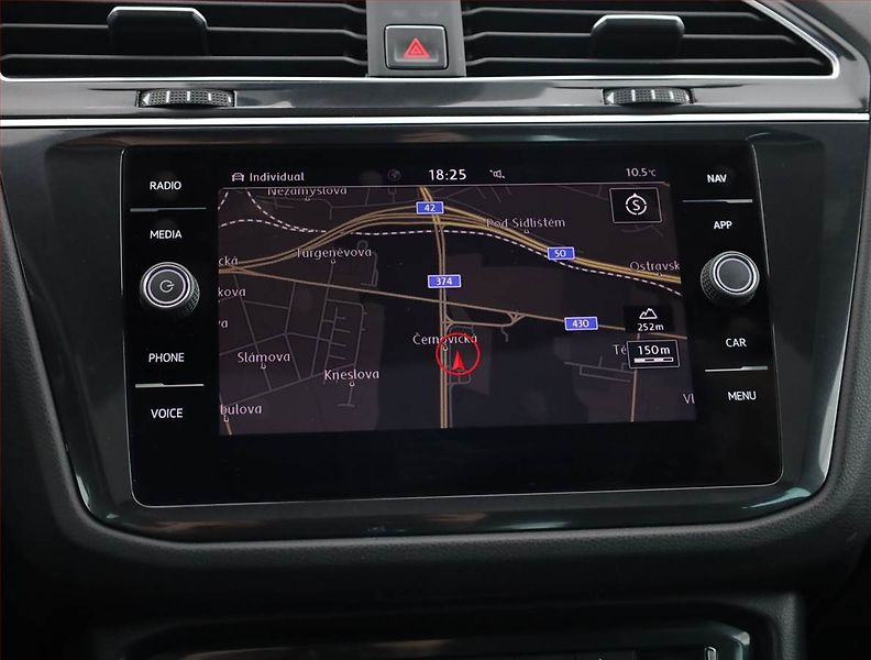 Volkswagen Tiguan (2018) R-Line 2.0 TDI - fotka 13 z 20