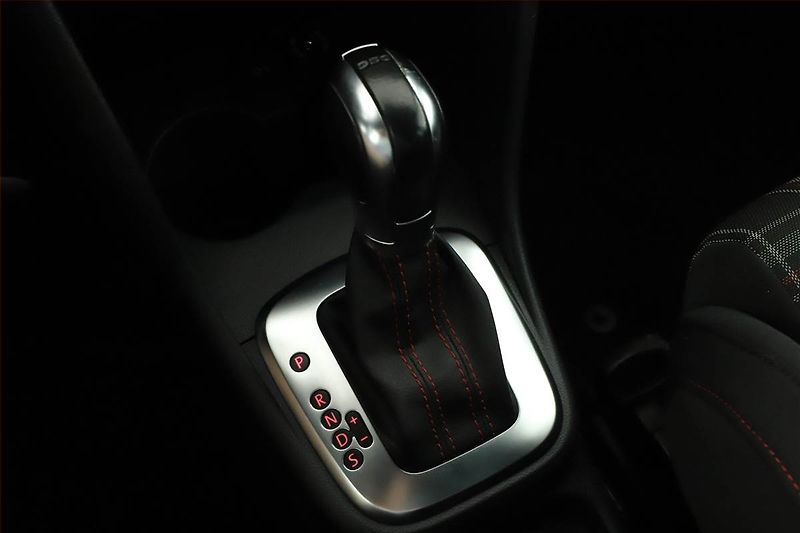 Volkswagen Polo (2011) 1.4 GTI, Automat, Tempomat - fotka 11 z 15