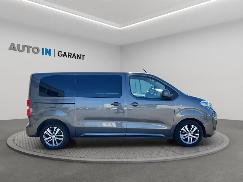 Peugeot Traveller (2021) ALLURE L2 2.0 BlueHDi 106kW, Č - fotka 7 z 29