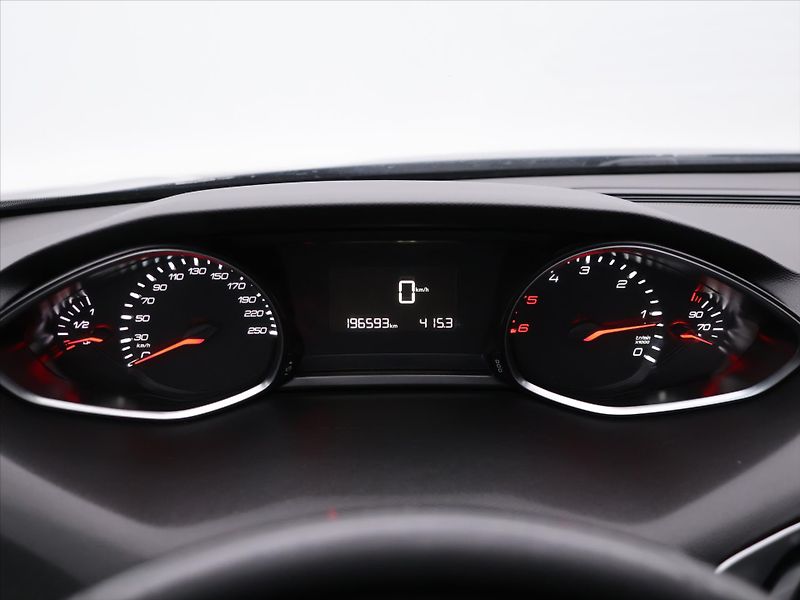 Peugeot 308 SW 1,6 HDI  Aut.klima - fotka 14 z 27