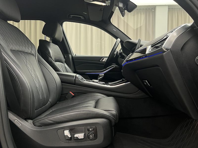 BMW X5 XDrive 30d M-Paket AUT CZ - fotka 17 z 50