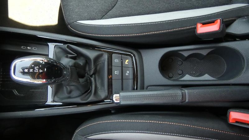 Škoda Kamiq 1.0 TSI 85kW First Edition DSG - fotka 18 z 25