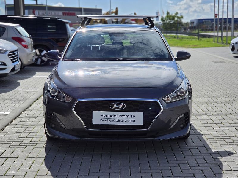 Hyundai i30 (2019) 1,4i 73kW HB - fotka 7 z 19