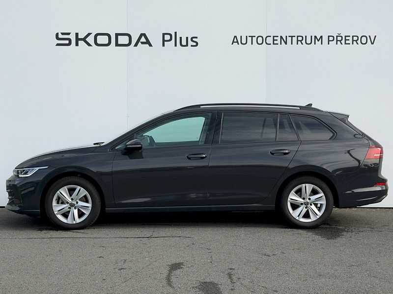 Volkswagen Golf (2024) 1.5 TSI 110kW Life - fotka 3 z 35