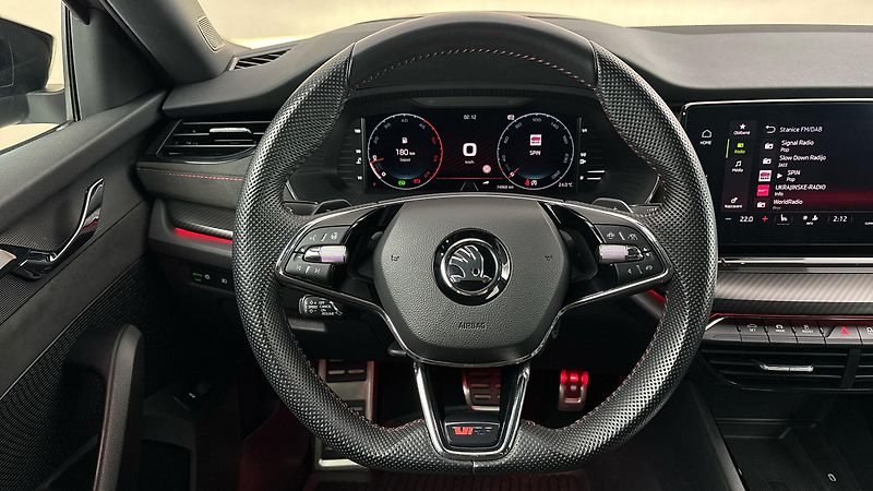Škoda Octavia 2.0 TDI DSG 4x4 RS Combi - fotka 9 z 32